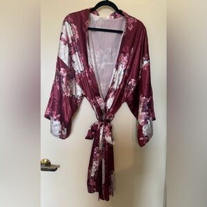 Wine & White Floral Print Robe with Bridesmaid Written on the Back O/S Fits Most